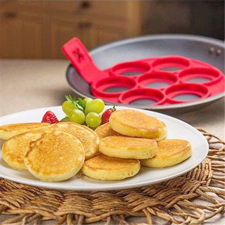 Beetno™ EZ Flip Silicone Mold Flipper Pancake Cooker